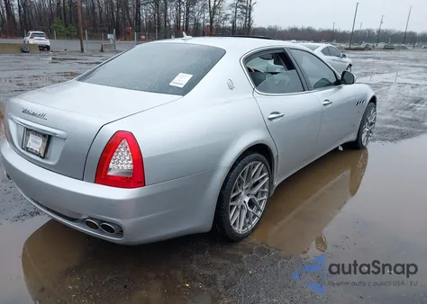 2009 Maserati Quattroporte z USA, uszkodzony, nr VIN ZAMFK39A090044350